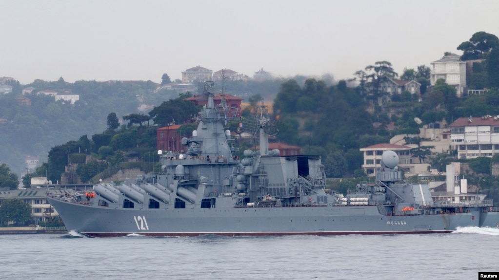 Soái hạm Moskva trong lần đi qua eo biển Bosphorus ở Thổ Nhĩ Kỳ hồi năm 2021
