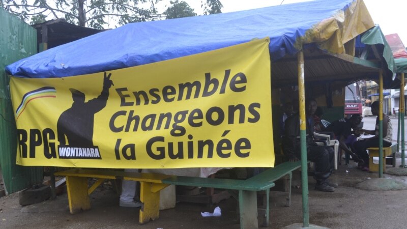L'ex-parti au pouvoir en Guinée suspend sa participation aux assises nationales