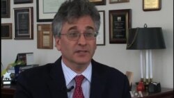 FILE - Vincent Schiraldi, co-director of the Columbia University Justice Lab, 2013. (A. Phillips for VOA)