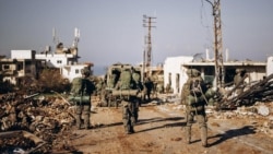 Foto yang dirilis oleh Militer Israel tampak sejumlah tentara dari Brigade ke-11 sedang beroperasi di selatan Lebanon, 16 Januari 2025. (Foto: Militer Israel/AFP)