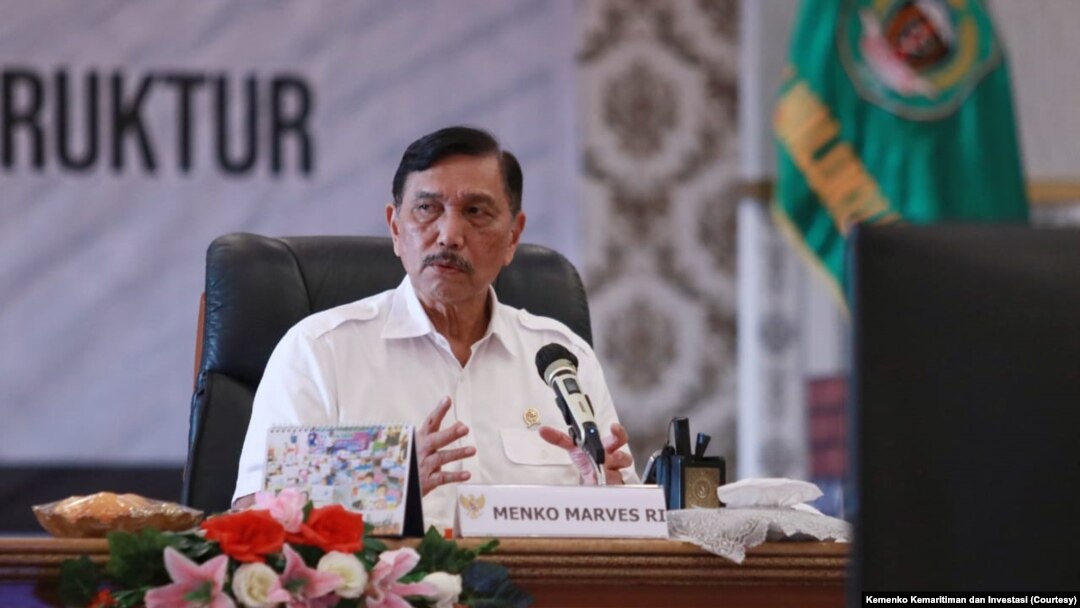 Koordinator PPKM Darurat Luhut Binsar Pandjaitan memberi ultimatum hingga hari Rabu (7/7) pada para "pemain obat" untuk tidak mempermainkan harga atau menghadapi sanksi hukum. (Courtesy: Kemenko Kemaritiman dan Investasi)