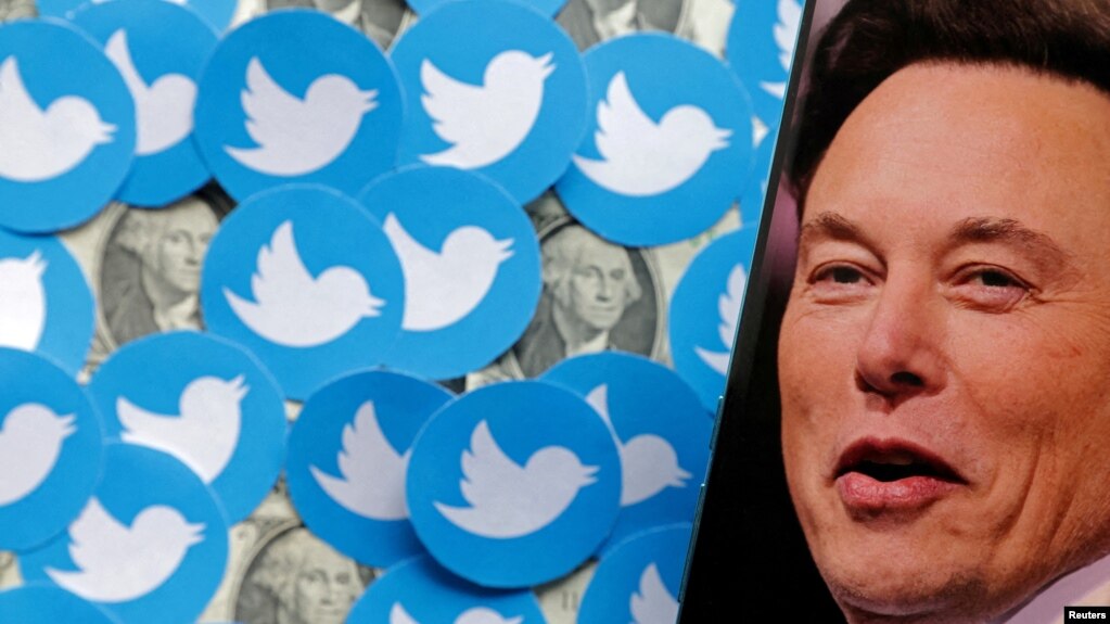 Tỷ phú Elon Musk và logo của Twitter