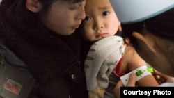 북한 무산군의 진료소에서 한 어린이가 예방접종을 맞고 있다. 사진=UNICEF 제공 