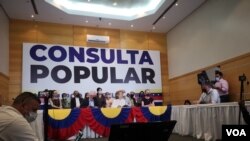 Rueda de prensa de los miembros del Comité Organizador de la Consulta Popular opositora en Caracas, el 19 de octubre de 2020.