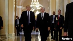 Predsednik Donald Tramp i potpredsednik Majk Pens u Kongresu na razgovorima o budžetu prošle nedelje