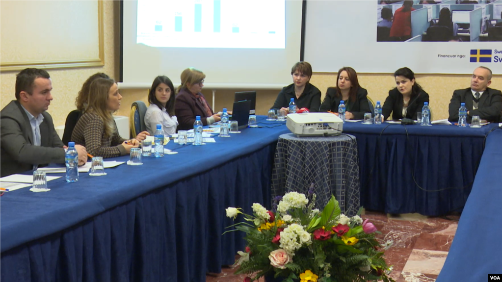 Shqipëri: “Call-Center”, mungesa në kushte pune dhe trajtim të punonjësve