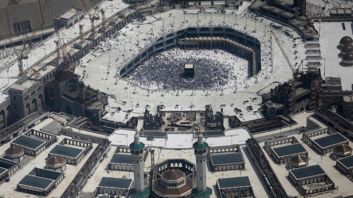 Saudi Sovereign Fund to Develop Holy Sites in Mecca, Medina