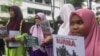 ရခိုင်အရေး မလေးရှားမှာ မြန်မာသံရုံးရှေ့ဆန္ဒပြကန့်ကွက်