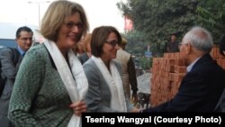 US Special Coordinator for Tibetan Issue Visits Tibetan Colony in Delhi