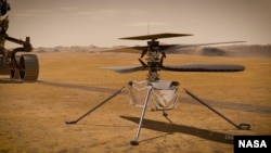 En esta ilustración artística se muestra el helicóptero Ingenuity tras ser desplegado en la superficie de Marte por el vehículo espacial Perseverance, que se aleja en el fondo de la ilustración.