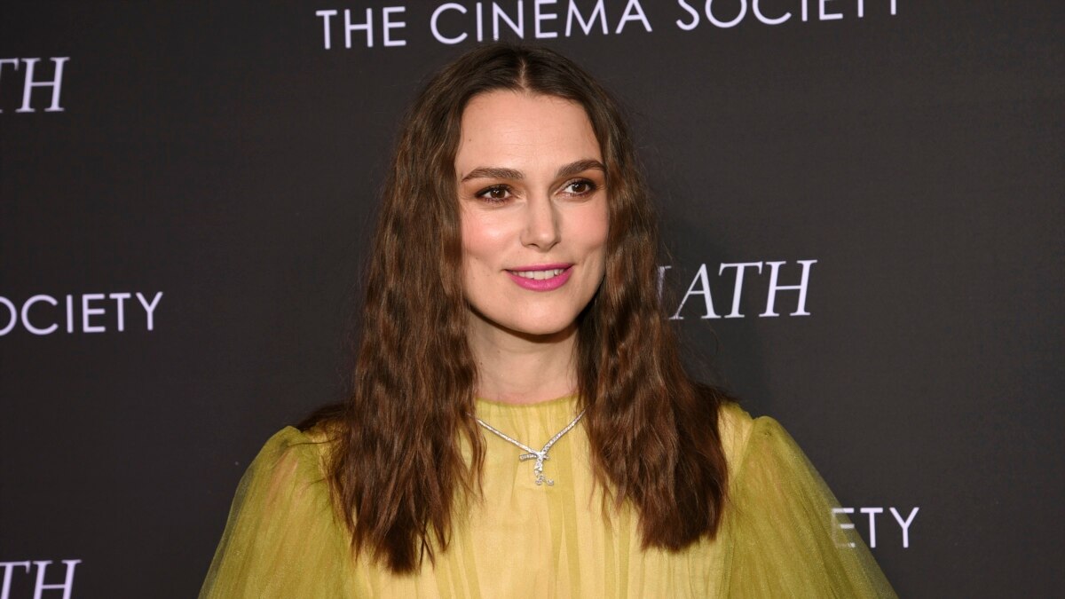 A Minute With: Keira Knightley as a Whistleblower in 'Official Secrets'