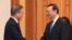 တောင်ကိုရီး ယားသမ္မတ Moon Jae-inနှင့် တရုတ်သမ္မတ ရှီ ကျင့်ဖျင်ရဲ့ အထူးကိုယ်စားလှယ် Yang Jiechi 