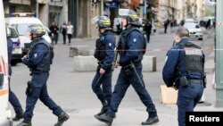 Policier français à Lyon le 24 mai 2019.