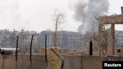 敘利亞哈馬與阿勒頗的軍事基地星期天受到導彈襲擊。