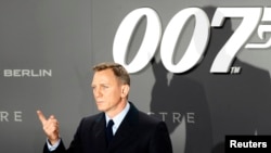 Actor Daniel Craig - James Bond 007