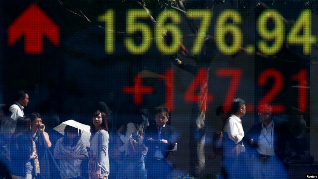 Indeks-indeks saham Amerika, Eropa dan Asia mengalami kenaikan setelah muncul optimisme bahwa batas utang pemerintah AS akan dinaikkan (foto: ilustrasi). 