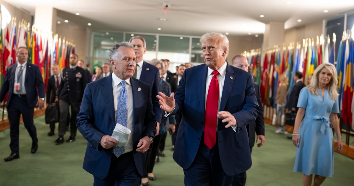 在威特科夫前往莫斯科之际，白宫对结束战争的努力表示“乐观”