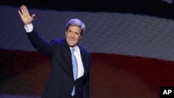 Seneta John Kerry ambaye anatarajiwa kuchukua nafasi ya Hillary Clinton wote kutoka chama cha Democrat