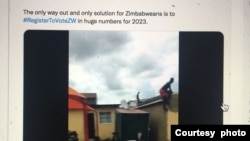 South Africans evicting Zimbabweans from rented homes and local market in Turffontein. (Screen Shot: Hopewell Chin'ono/Twitter)