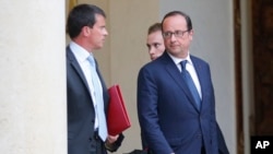 French President Dissolves Government