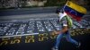 On Buses and Trains, Venezuela Opposition Leaders Protest Maduro