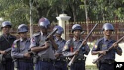 မြန်မာ့ဒီမိုကရေစီ အဆင့်မတိုးတက်