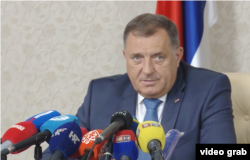 Milorad Dodik za vrijeme konferencije za novinare.