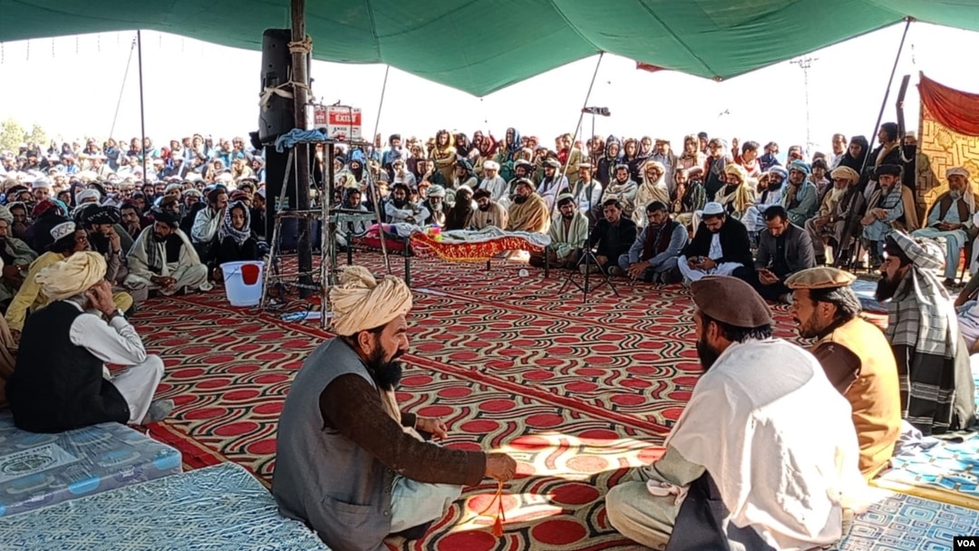 د بنو بکاخېل کې د وزيرستاني کډوالو احتجاجي پرلت