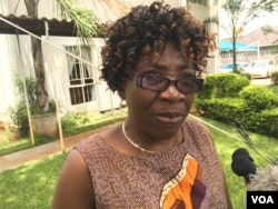 HIV activist Tariro Kutadza wants more research done on young women's use of the vaginal ring to prevent infection. (S. Mohfu/VOA)