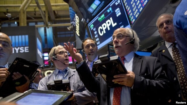 La decisión de la Fed el jueves, de mantener casi a cero las tasas de interés, tuvo efectos en las bolsas globales.