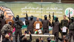 Hamas thả ba con tin, Israel bắt đầu thả người Palestine | VOA 