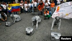 Los estudiantes de periodismo en Venezuela luchan en las calles porque solo quieren un país donde puedan ejercer la profesión donde se respeten las libertades fundamentales.