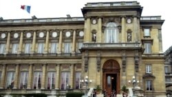 France ni Mali ye visa dili dabila u ka lasigiden baaradaw fɛ.Kayeskaw tunkanrankew minnu sigilen bɛ Paris felaw a ko la