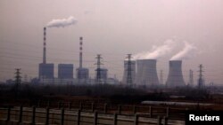 중국 산둥성 지난 시의 화력발전소. (자료사진)