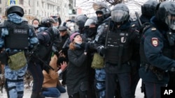 Полиция задерживает протестующих в Москве. 23 января 2021г. 