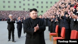 북한 김정은 국방위원회 제1위원장이 25일 노동당 제8차 사상일꾼대회에 참석했다.