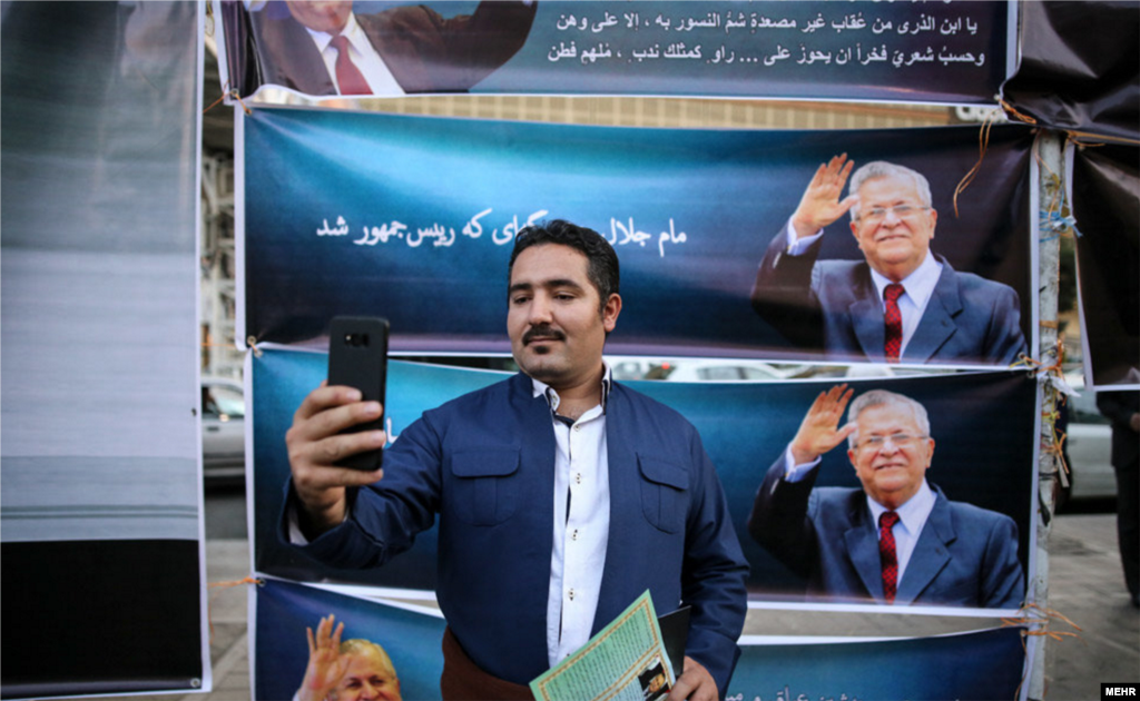 مراسم بزرگداشت جلال طالبانی رئیس جمهوری پیشین عراق در مسجد جامع شهرک قدس تهران برگزار شد. عکس: محمد مهیمنی