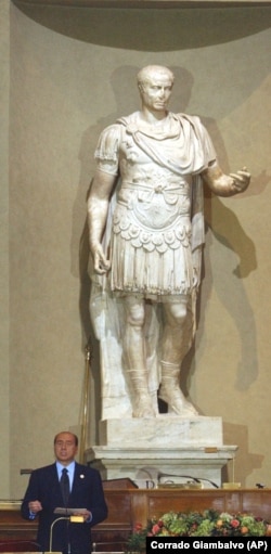 Emperor Julius Caesar, in Giulio Cesare hall