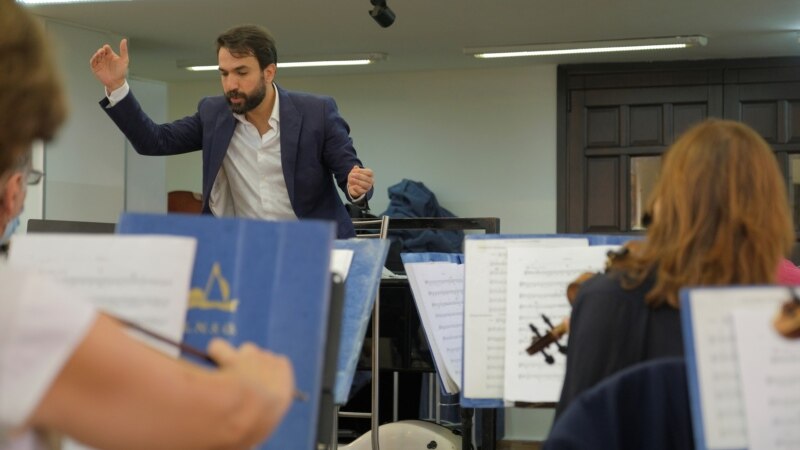 Lebanon’s Orchestra Keeps Playing as Country Sinks into Crisis