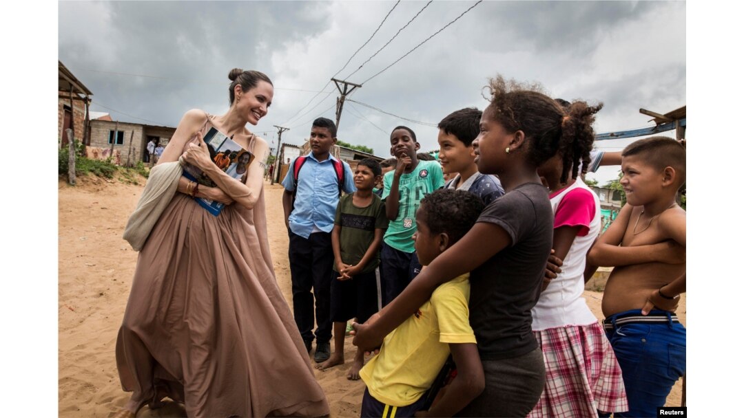 Angelina Jolie visitó durante dos días refugios, colegios y hospitales que atienden a miles de venezolanos que han huido de su país.