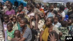 Des réfugiés mozambicains attendent leur enregistrement au camp de réfugiés de Luwani, dans le sud du Malawi, 22 septembre 2018.