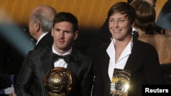La estadounidense Abby Wambach y Lionel Messi de Argentina dos de los galardonados por la FIFA.