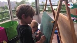¿Estudiarán los niños mientras los padres trabajan?