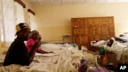 ARCHIVES - Des patients soignés à l'hôpital général de Panzi à Bukavu, RDC, 11 juin 2005