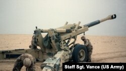 Гаубиця M-198 під час операції Буря в Пустелі, 1991 рік