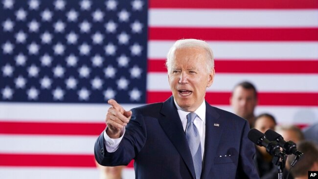 Tổng thống Mỹ Joe Biden phát biểu tại Sân bay Quốc tế Portland ở thành phố Portland, bang Oregon, ngày 21 tháng 4 năm 2022.
