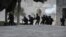 Izraelska policija sukobila se sa palestinskim demonstrantima u kompleksu džamije Al Aksa u starom gradu Jerusalema, petak, 22. aprila 2022.