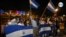 Nicaragüenses en la vigilia este 19 de abril en Costa Rica. Foto Houston Castillo, VOA