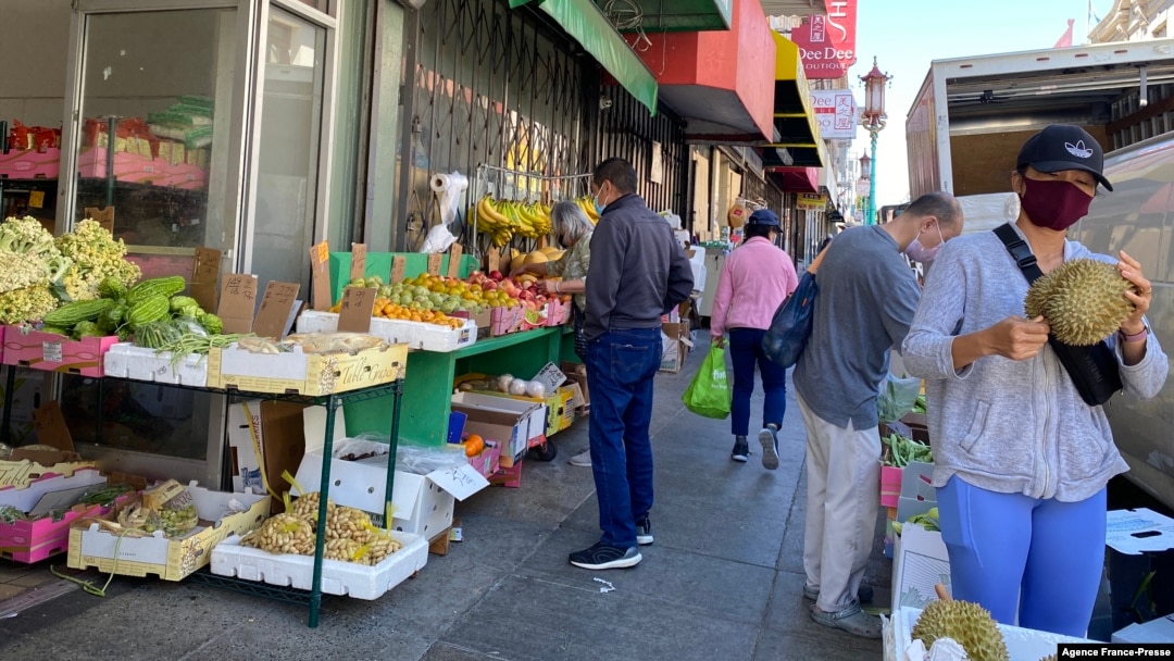 Covid-19: Locked down shoppers turn to vegetables, shun ready