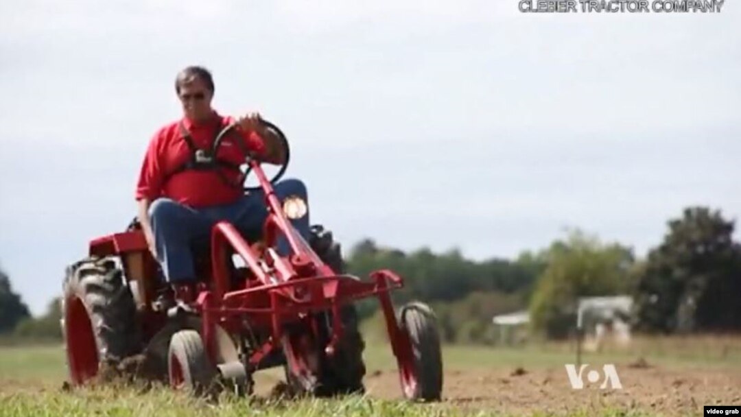 Cleber Tractor hopes to build small, cheap, simple tractors just right for 40-hectare farms in Cuba.